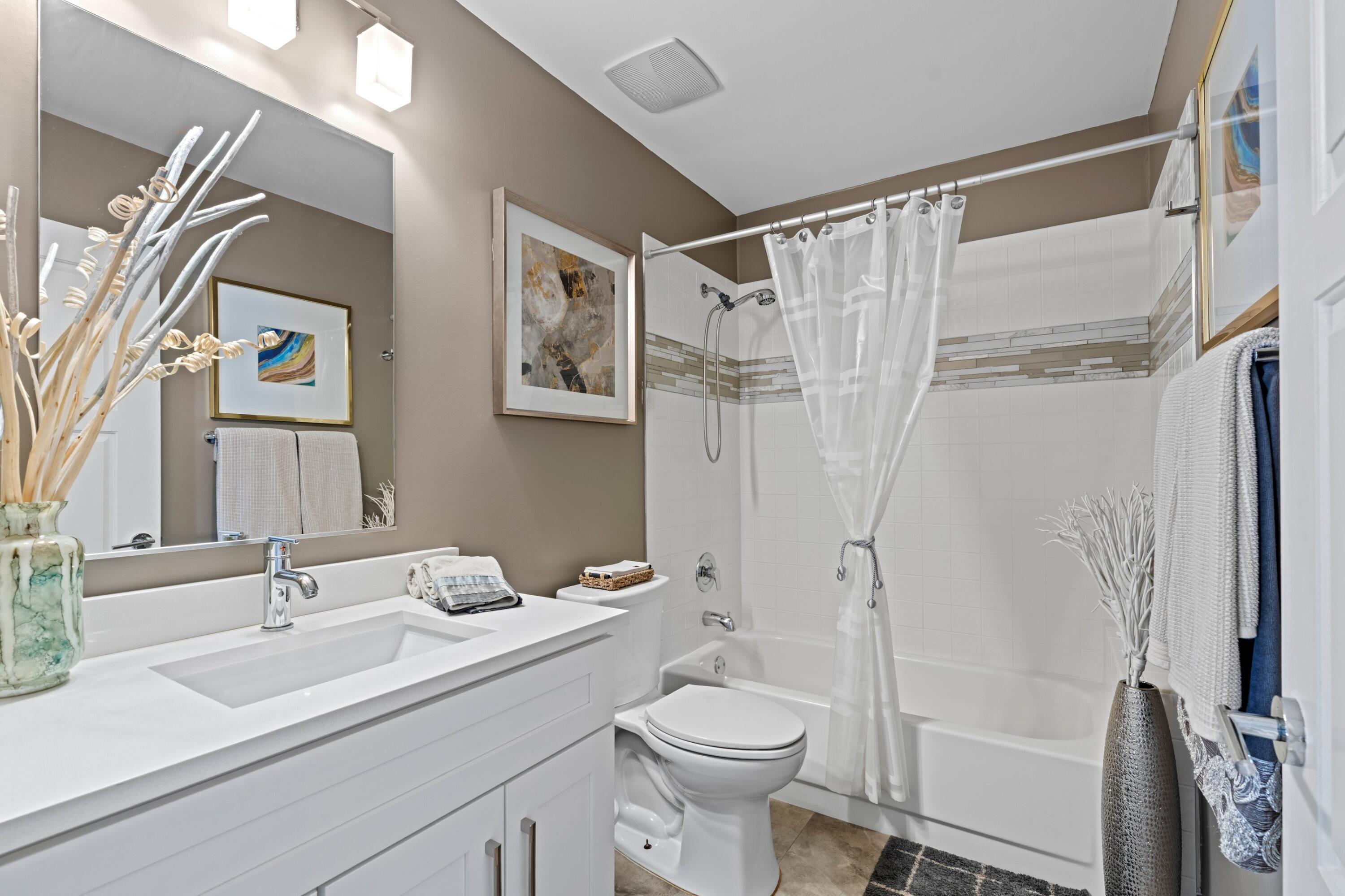 22594 Esplanada Drive Boca Raton, FL 33433 - Photo 16 of 51 Bathroom 2