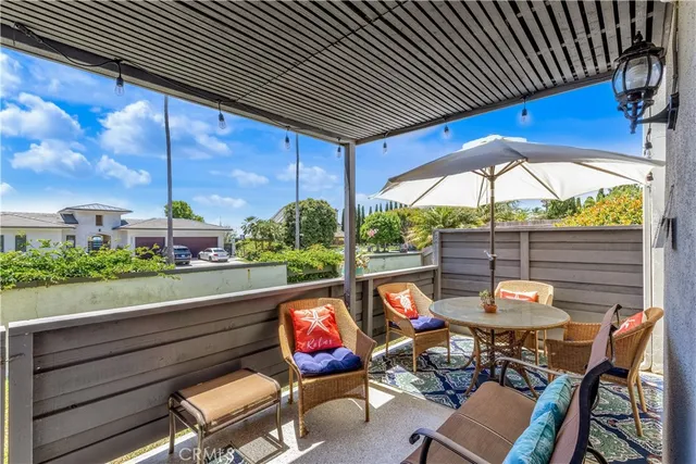 a view of a outdoor seating area with furniture