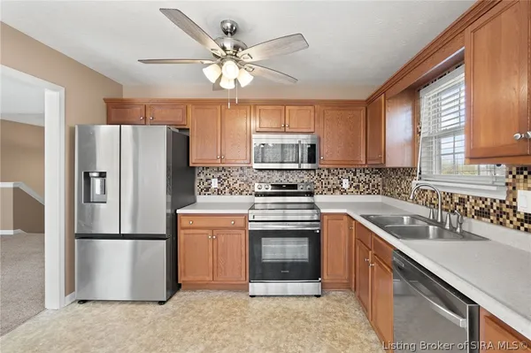 $320,000 | 6514 Sunset Loop, Charlestown, IN 47111