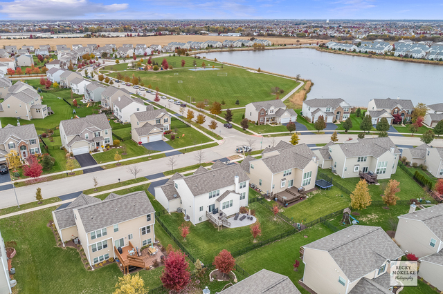 182 Chapin Way Oswego, IL 60543 - Photo 31 of 33