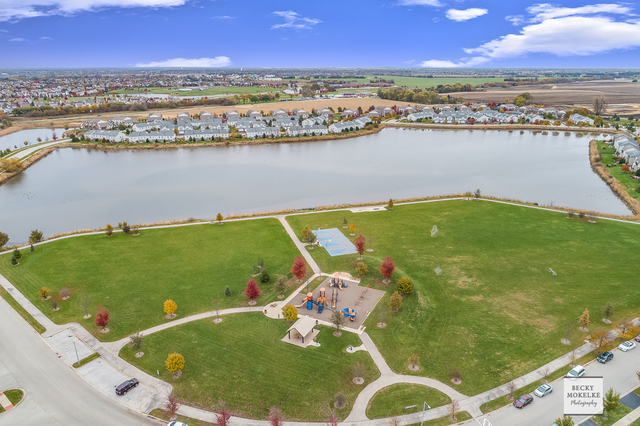 182 Chapin Way Oswego, IL 60543 - Photo 32 of 33