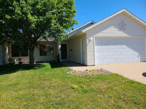 $275,000 | 597 19th Street, Zumbrota, MN 55992
