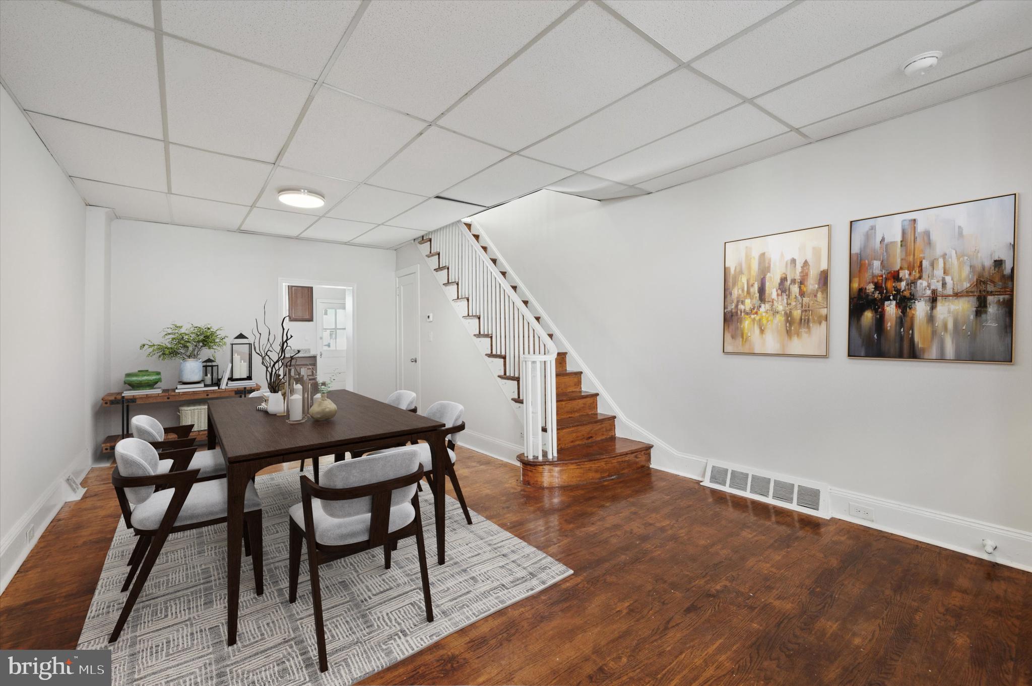 320 Tree Street Philadelphia, PA 19148 - Photo 3 of 12 Dining Room