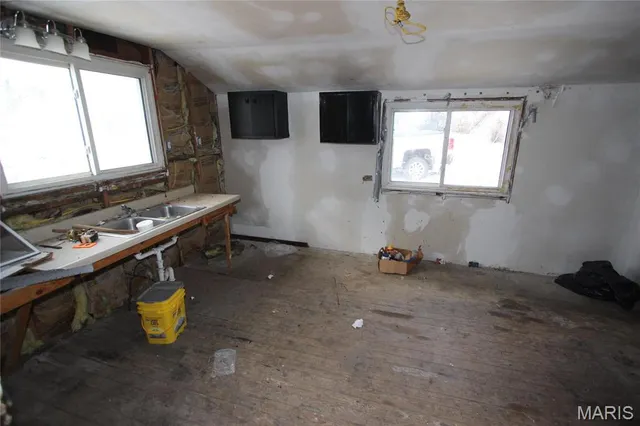 $52,900 | 306 South Mine La Motte Street, Fredericktown, MO 63645