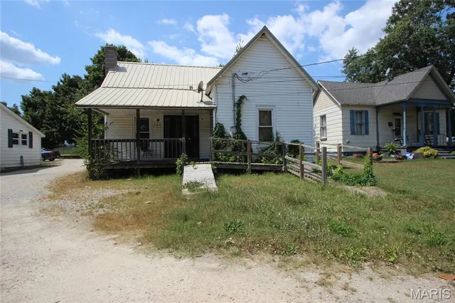 $52,900 | 306 South Mine La Motte Street, Fredericktown, MO 63645