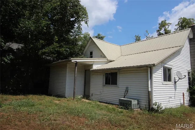 $52,900 | 306 South Mine La Motte Street, Fredericktown, MO 63645