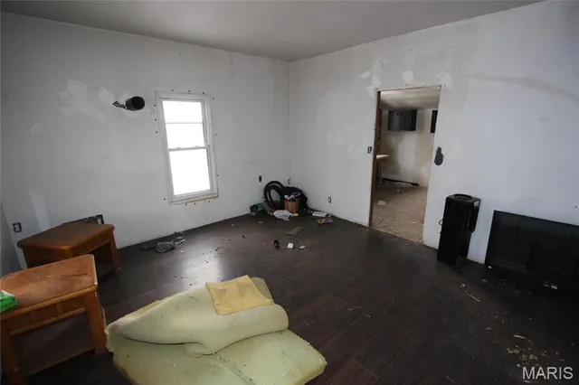 $52,900 | 306 South Mine La Motte Street, Fredericktown, MO 63645