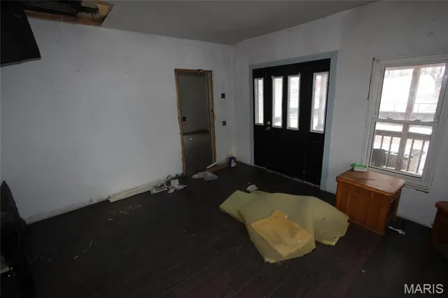 $52,900 | 306 South Mine La Motte Street, Fredericktown, MO 63645