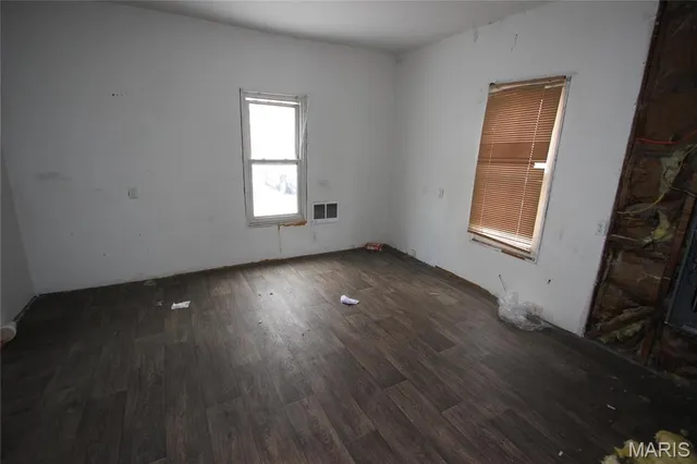 $52,900 | 306 South Mine La Motte Street, Fredericktown, MO 63645