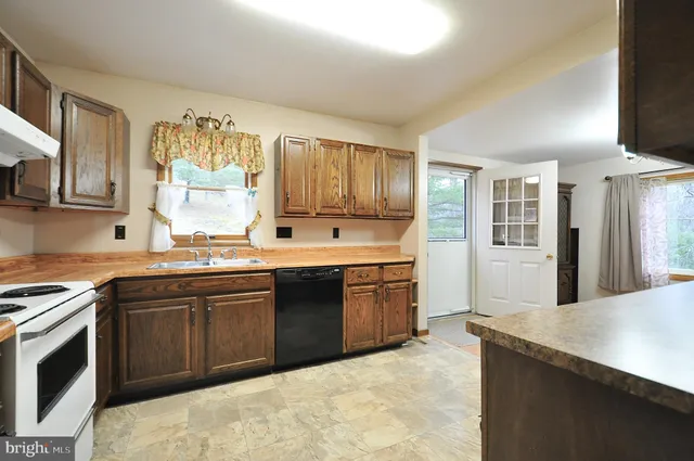 $249,900 | 17171 Upper Ridge Road, James Creek, PA 16657