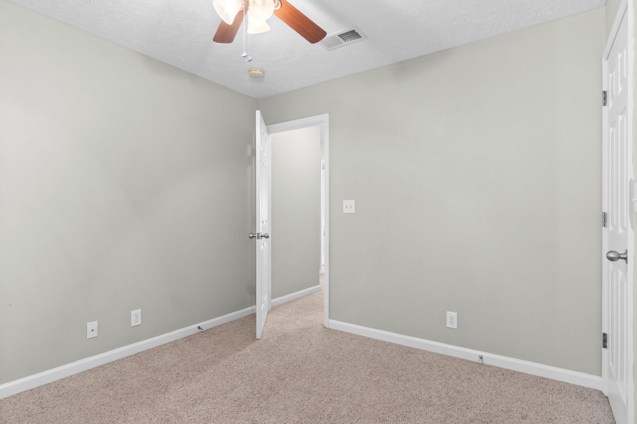 1584 Hedgewood Road Clarksville, TN 37042 - Photo 25 of 41 Gallery Image 25