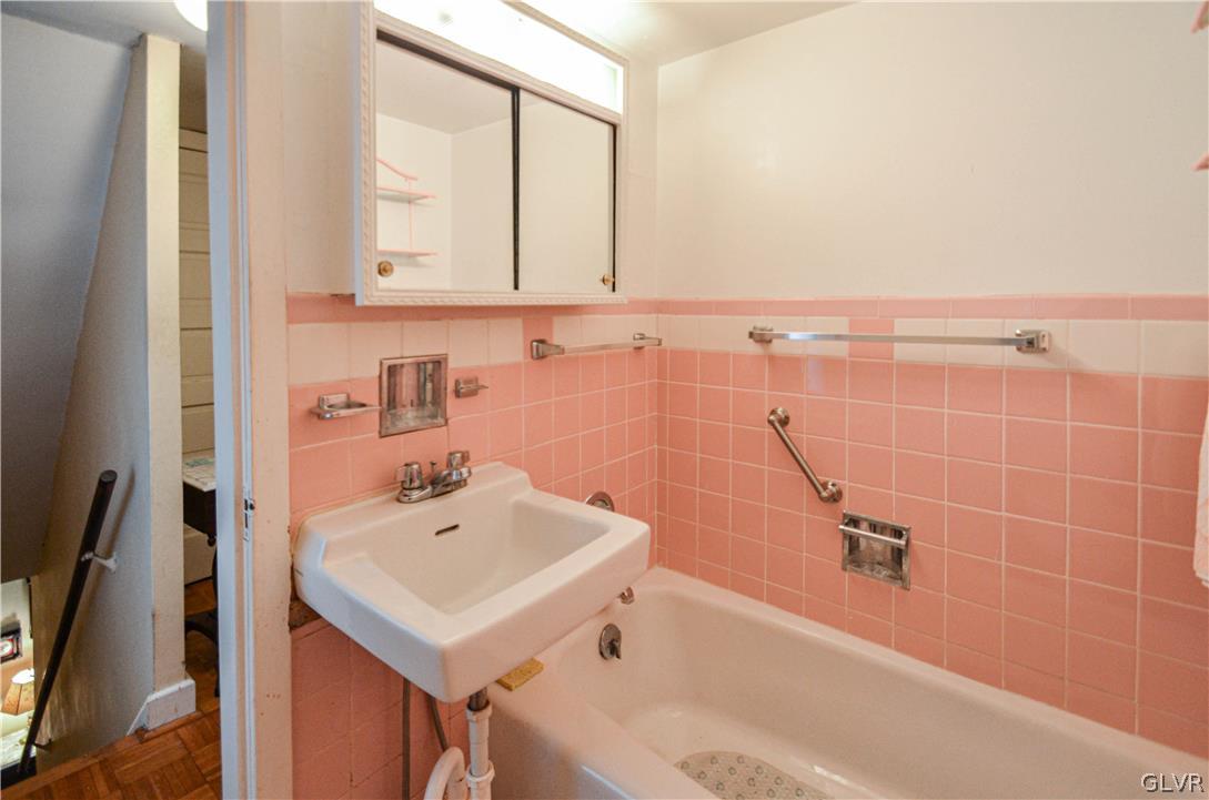 3185 Morgan Hill Road Easton, PA 18042 - Photo 20 of 26 Gallery Image 20
