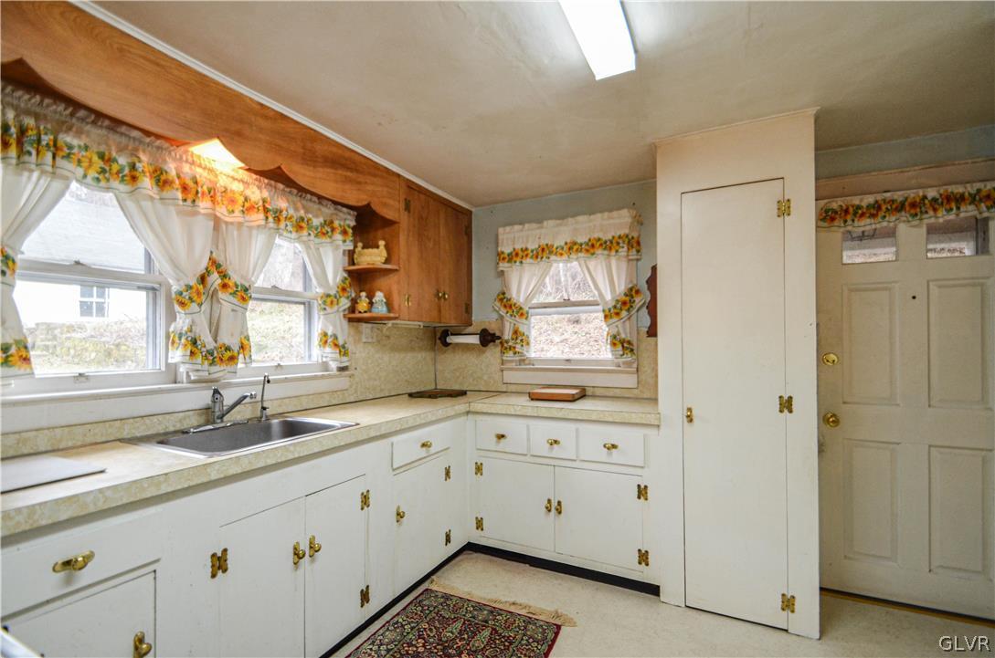 3185 Morgan Hill Road Easton, PA 18042 - Photo 8 of 26 Gallery Image 8