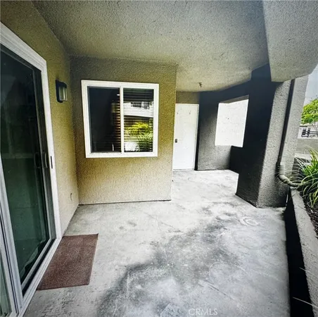 $4,000 | 420 Lake Street, Unit 101, Huntington Beach, CA 92648