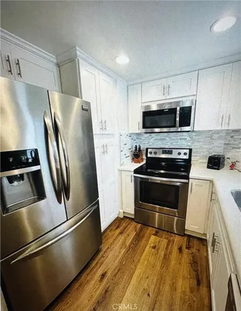 $4,000 | 420 Lake Street, Unit 101, Huntington Beach, CA 92648