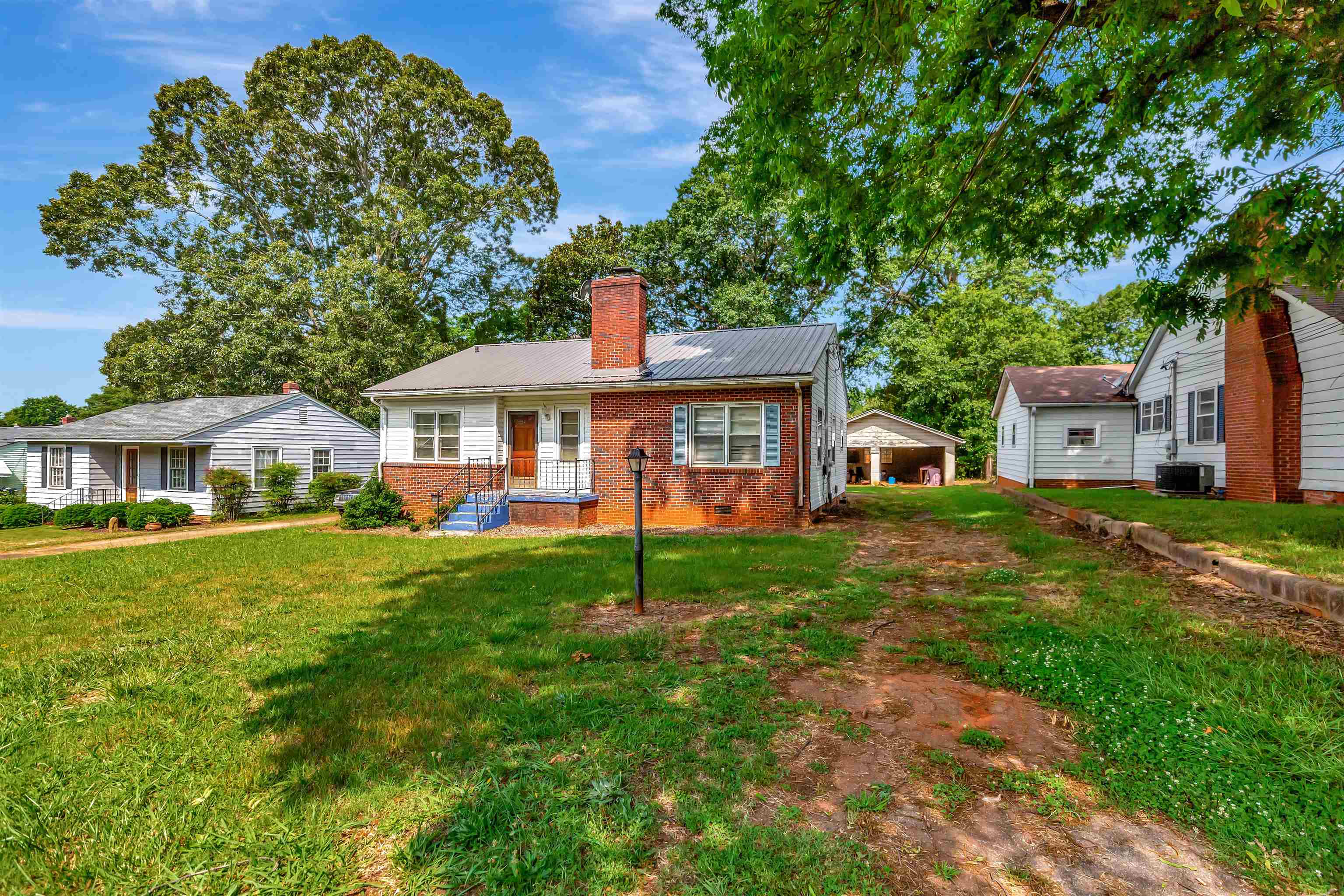 10 Rutledge Avenue Greenville, SC 29617 - Photo 3 of 22 Gallery Image 3