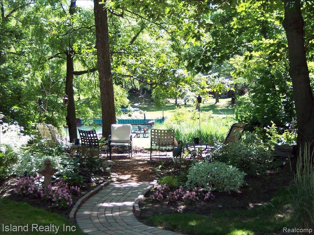 21005 Thorofare Road Grosse Ile, MI 48138 - Photo 13 of 25 100_4723