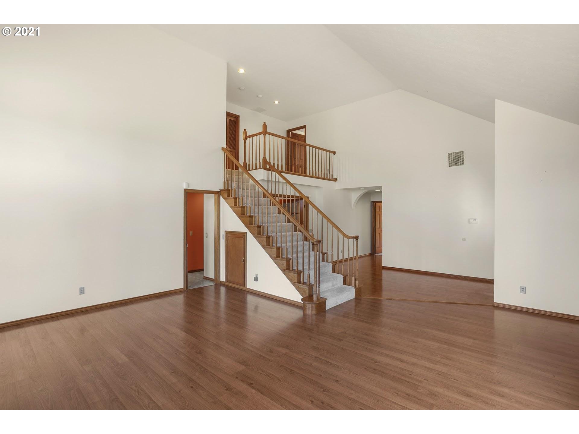 11631 Northwest Old Cornelius Pass Road Portland, OR 97231 - Photo 7 of 32 Living Room/Dining Room