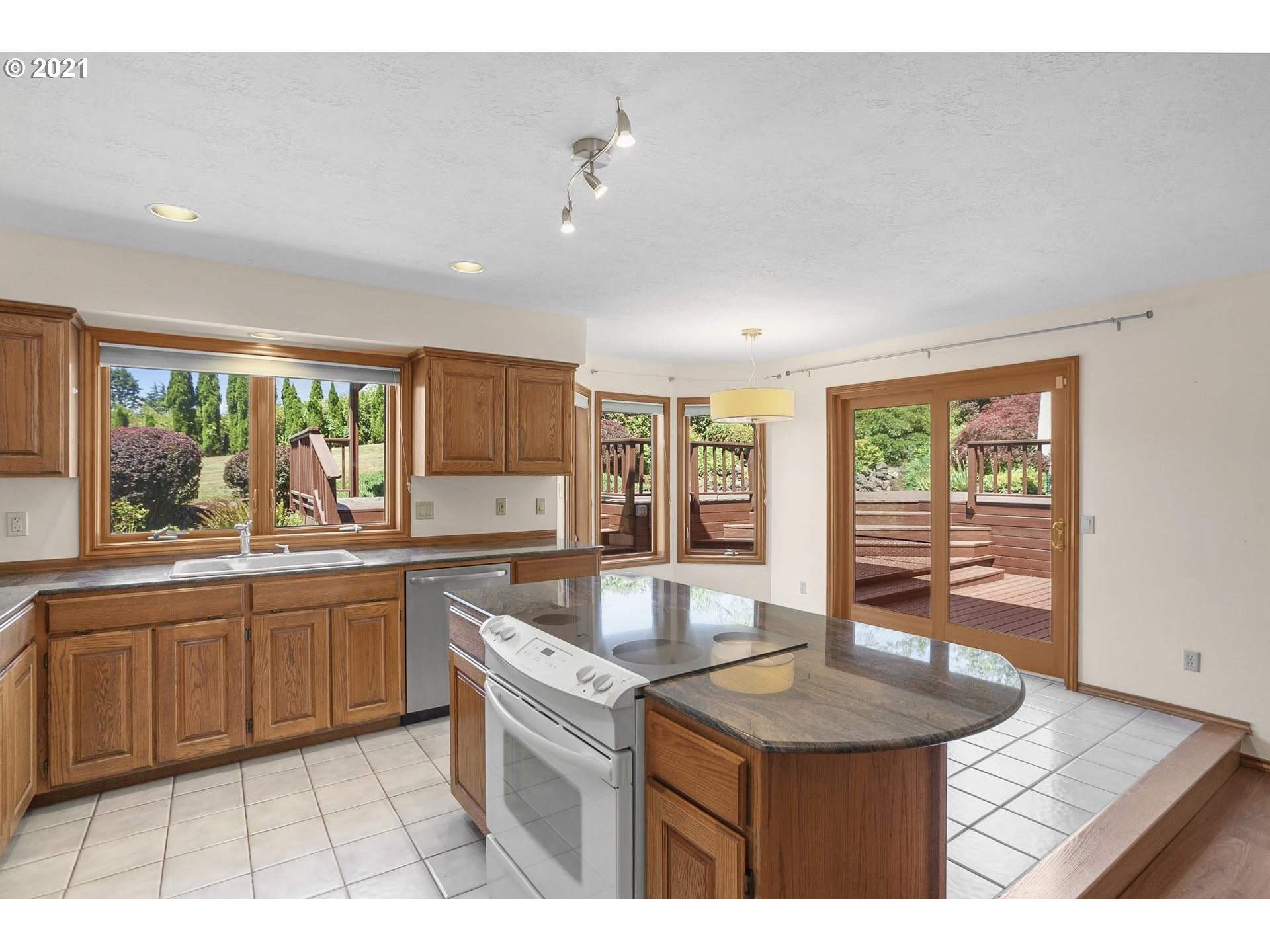 11631 Northwest Old Cornelius Pass Road Portland, OR 97231 - Photo 8 of 32 Kitchen