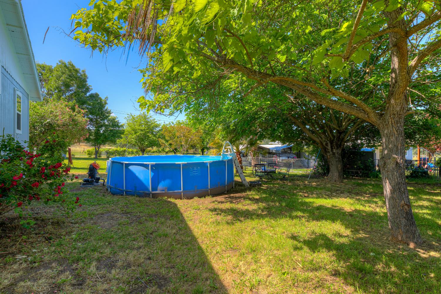 2633 Oroville Garden Ranch Road Oroville, CA 95966 - Photo 18 of 22 a view of a back yard with green space