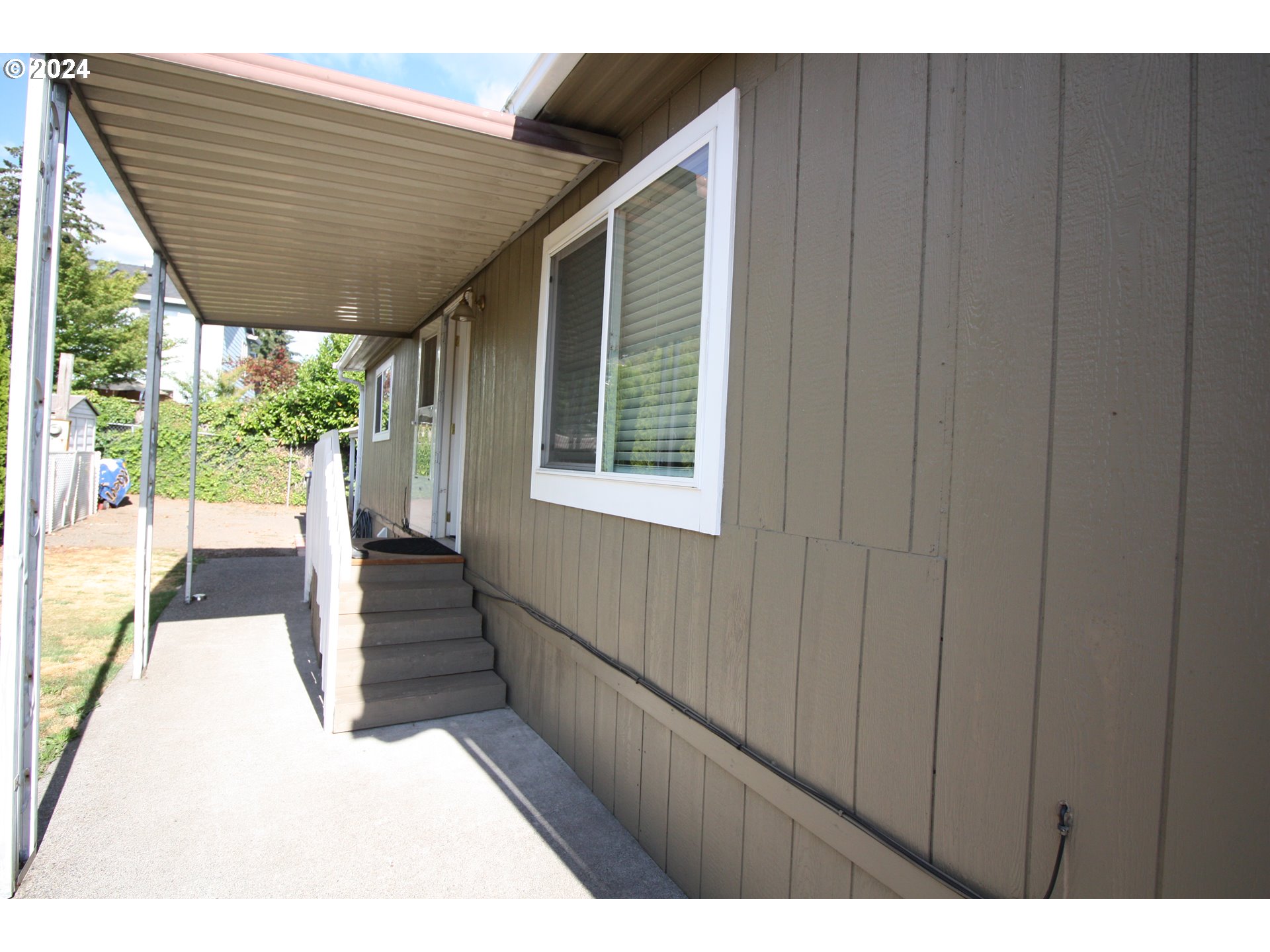 12450 Southwest Fischer Road, Unit 143 Portland, OR 97224 - Photo 3 of 11