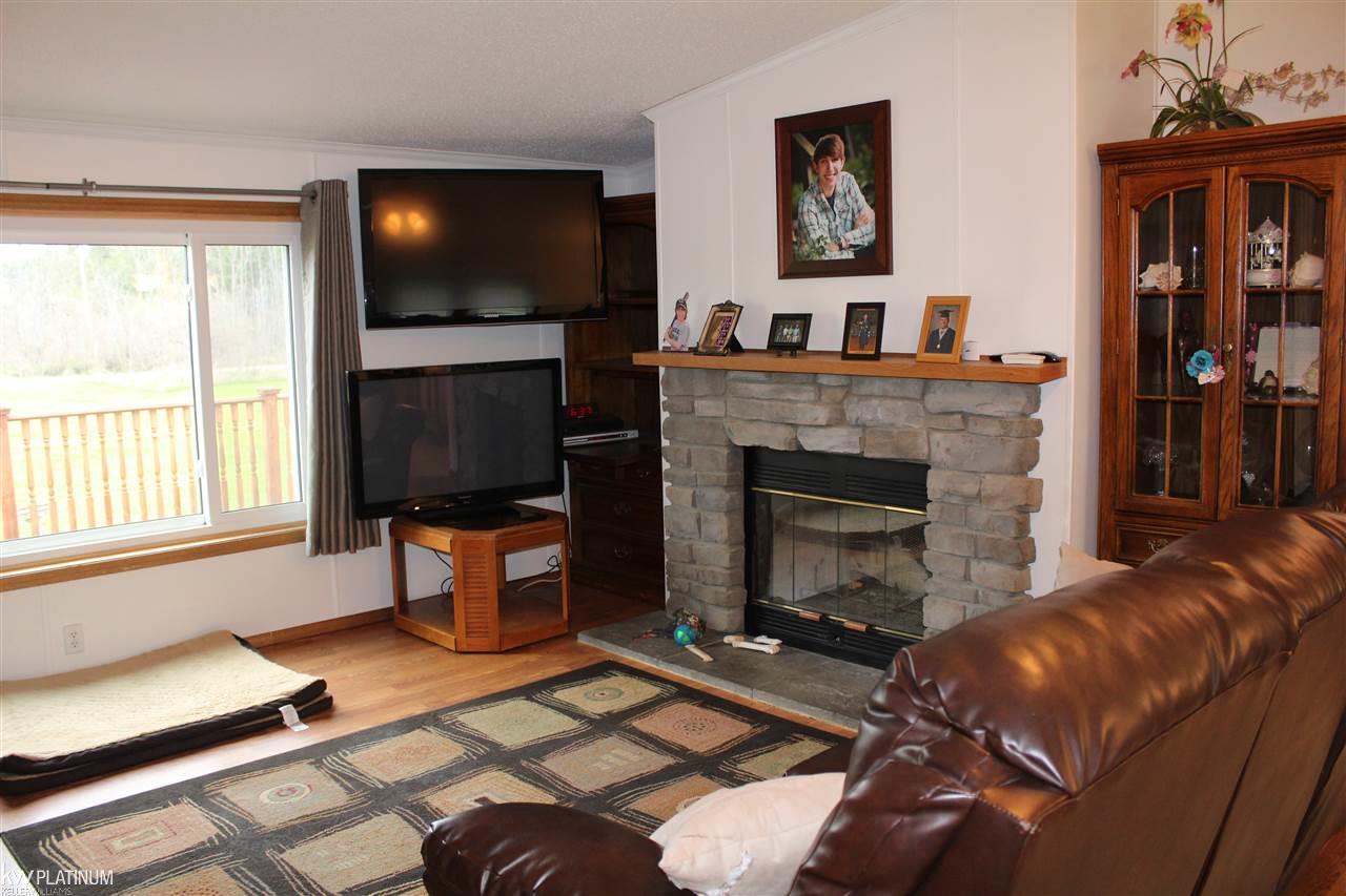 12977 Metcalf Road Emmett, MI 48022 - Photo 3 of 12 31289873-2.JPG