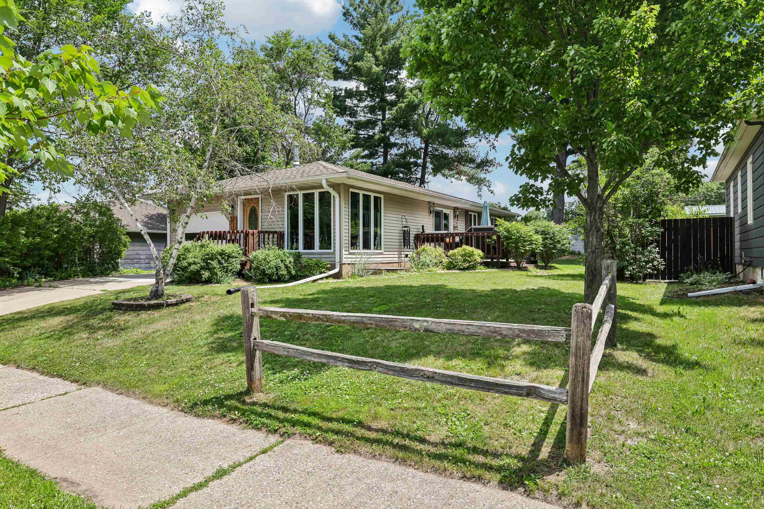 730 Meadow Lane Reedsburg, WI 53959 - Photo 1 of 44