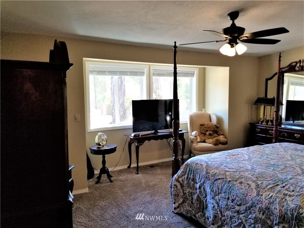 3110 West Martin Road Shelton, WA 98584 - Photo 5 of 15 Gallery Image 5
