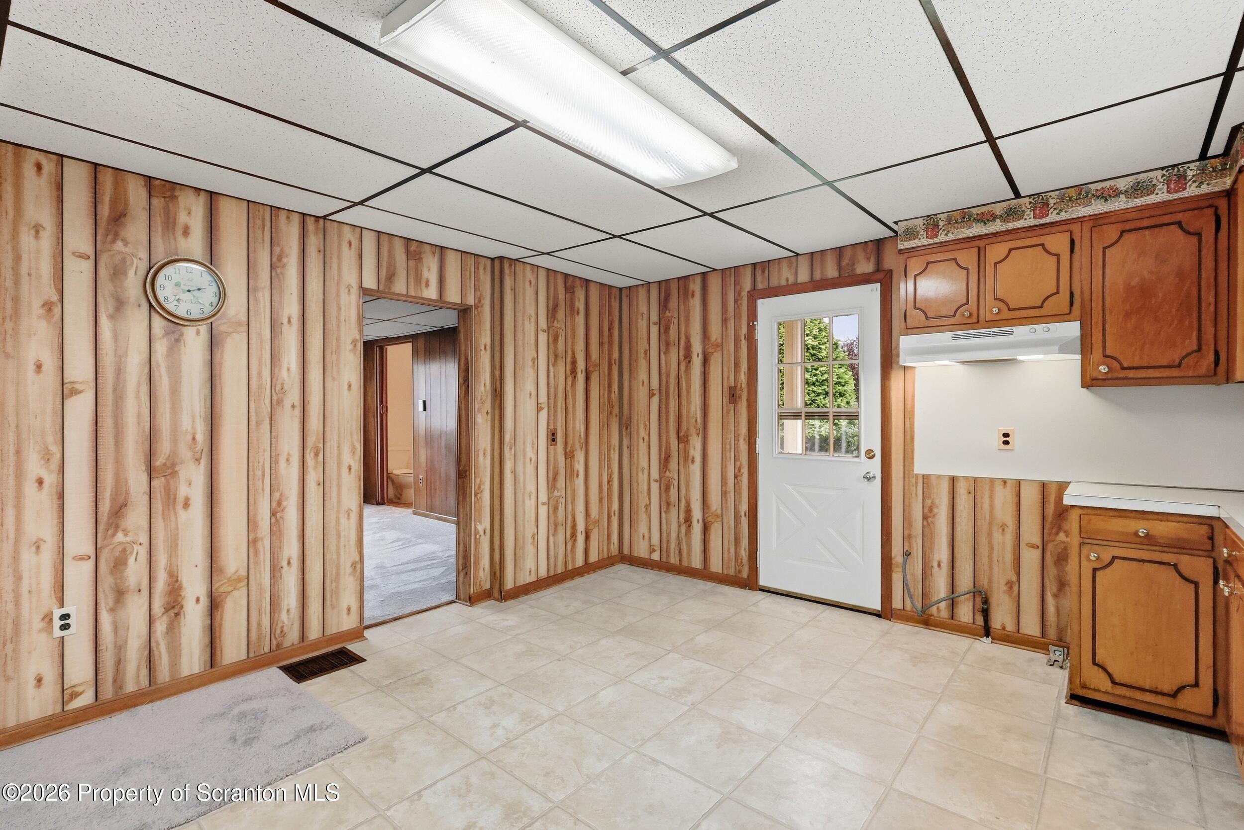 827 Spring Street Moosic, PA 18507 - Photo 13 of 41 9_827 spring9
