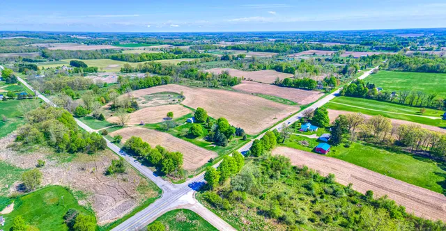 $699,999 | 2951 North Meridian Road, Hudson, MI 49247