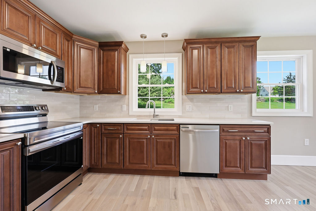 7 Davison Road East Haddam, CT 06469 - Photo 3 of 40