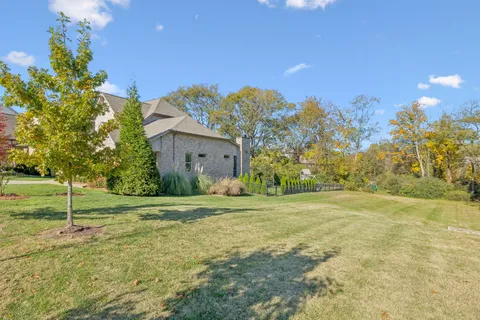 $975,000 | 2734 Paddock Park Drive, Thompson's Station, TN 37179