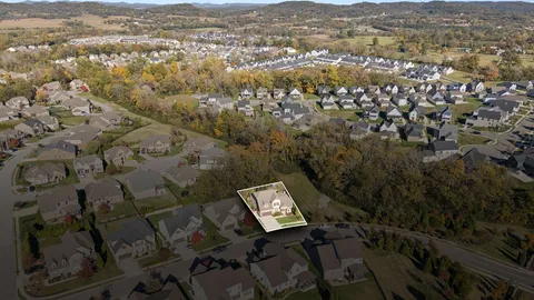 $975,000 | 2734 Paddock Park Drive, Thompson's Station, TN 37179