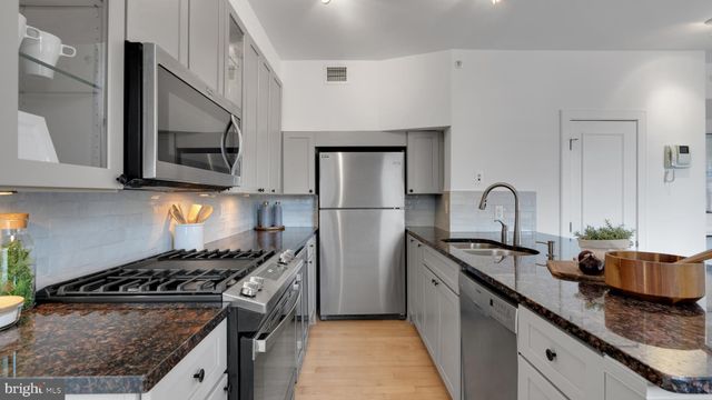 $1,050,000 | 1425 Rhode Island Avenue Northwest, Unit 31, Washington, DC 20005