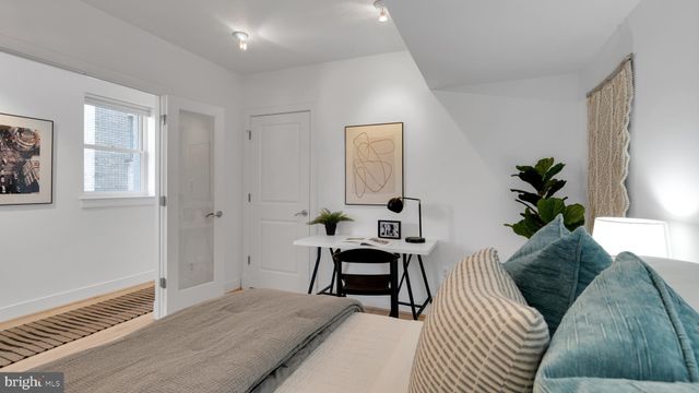 $1,050,000 | 1425 Rhode Island Avenue Northwest, Unit 31, Washington, DC 20005