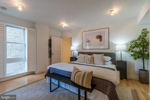 $1,050,000 | 1425 Rhode Island Avenue Northwest, Unit 31, Washington, DC 20005