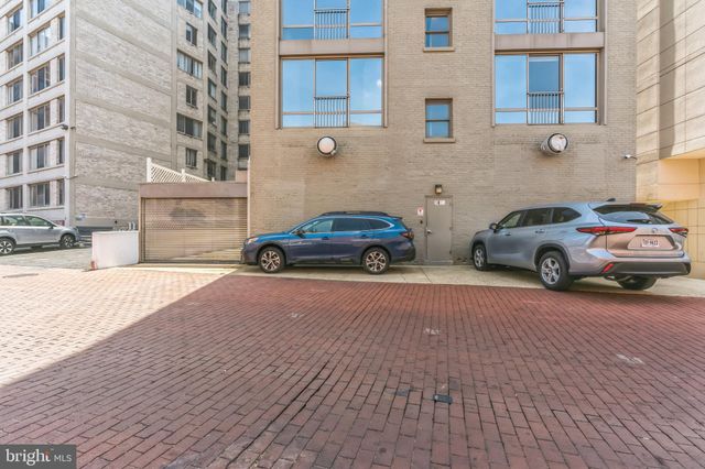 $1,050,000 | 1425 Rhode Island Avenue Northwest, Unit 31, Washington, DC 20005