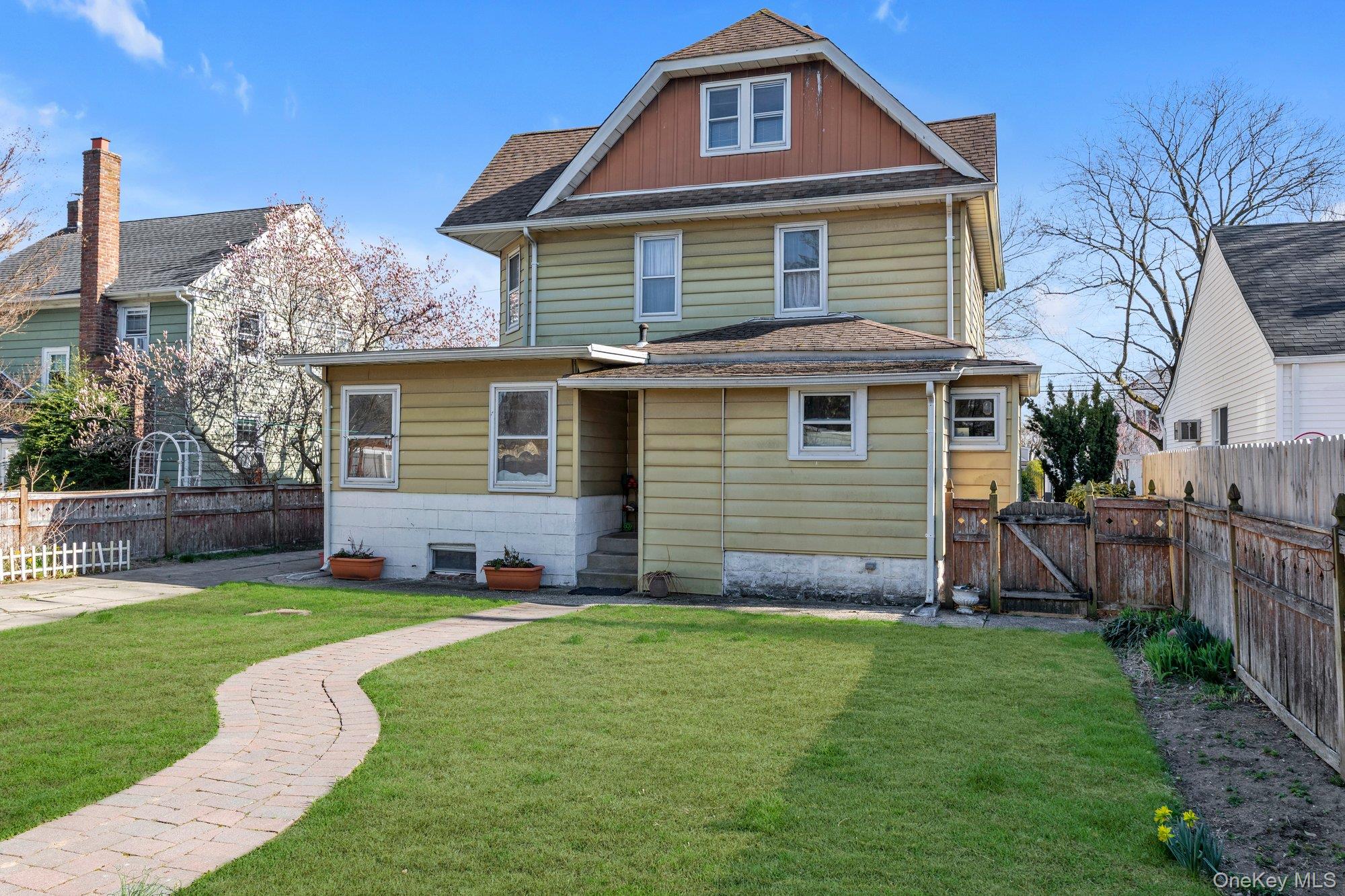 841 Waverly Place Baldwin, NY 11510 - Photo 15 of 17