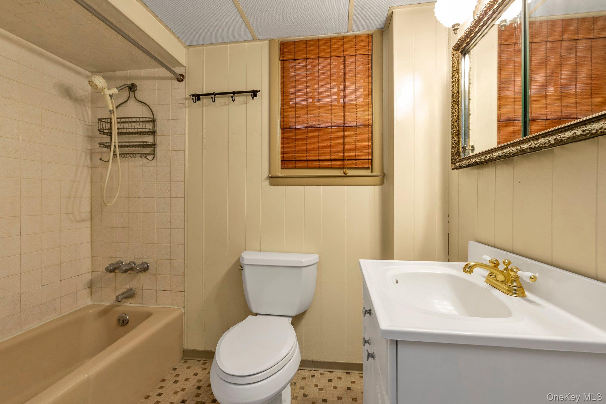 841 Waverly Place Baldwin, NY 11510 - Photo 10 of 17