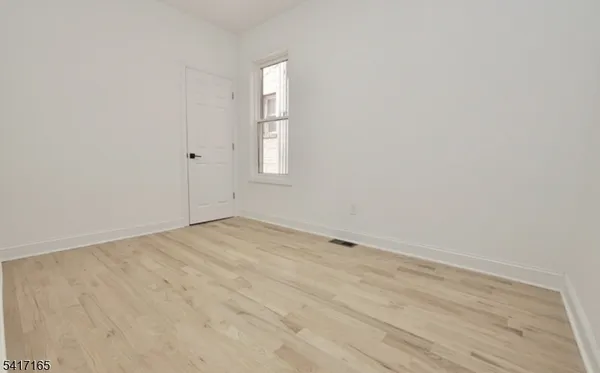 $2,300 | 43 Bragaw Avenue, Unit 2, Newark, NJ 07112
