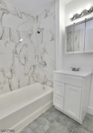 $2,300 | 43 Bragaw Avenue, Unit 2, Newark, NJ 07112