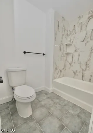 $2,300 | 43 Bragaw Avenue, Unit 2, Newark, NJ 07112
