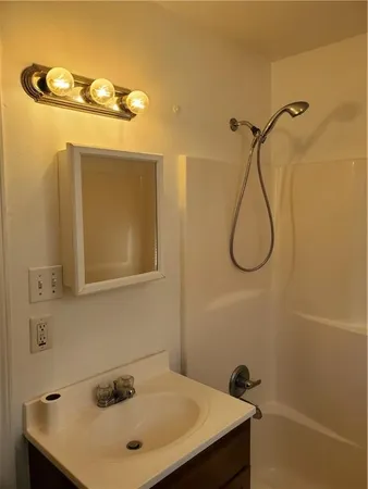 $900 | 4933 Matherne Street, Unit B, Lafitte, LA 70067