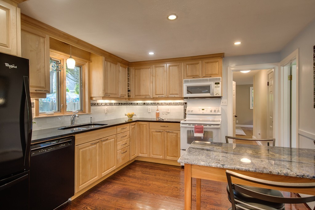 1 Clark Road Bedford, MA 01730 - Photo 4 of 30 Gallery Image 4