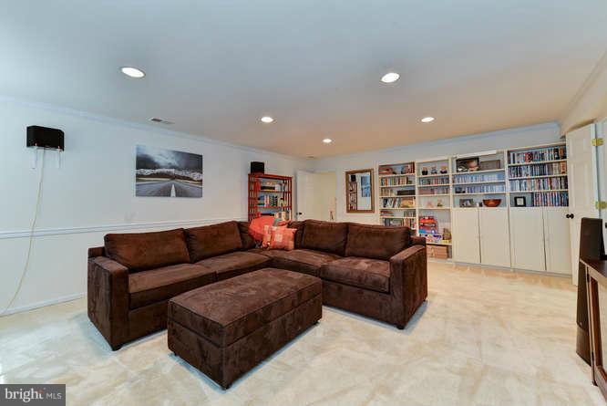 4816 24th Road North Arlington, VA 22207 - Photo 18 of 22 Family Room