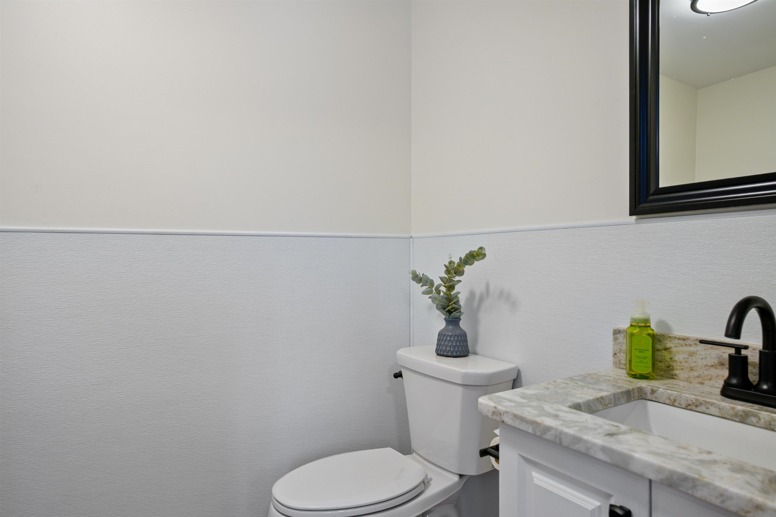 174 Fieldstone Drive Londonderry, NH 03053 - Photo 11 of 25