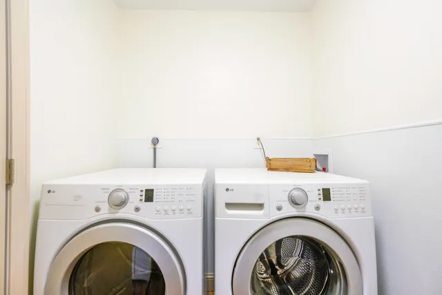 $355,000 | 174 Fieldstone Drive, Londonderry, NH 03053