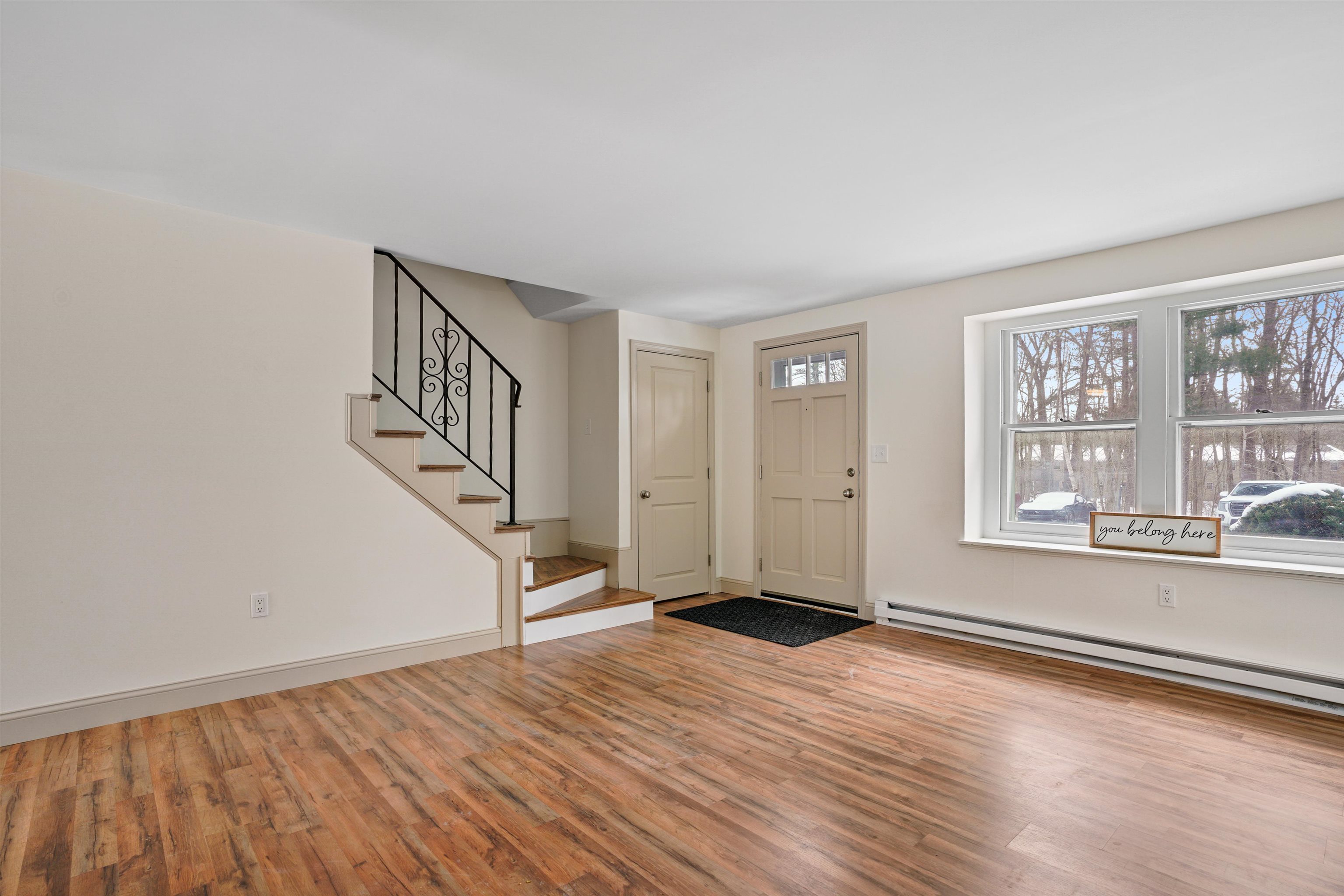 174 Fieldstone Drive Londonderry, NH 03053 - Photo 2 of 25