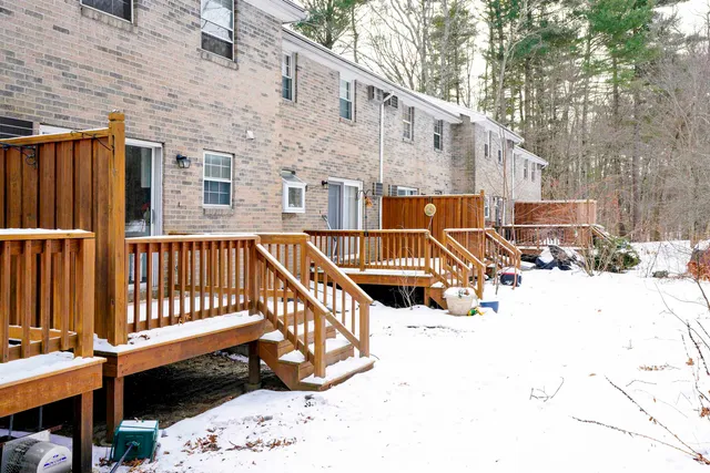 $355,000 | 174 Fieldstone Drive, Londonderry, NH 03053