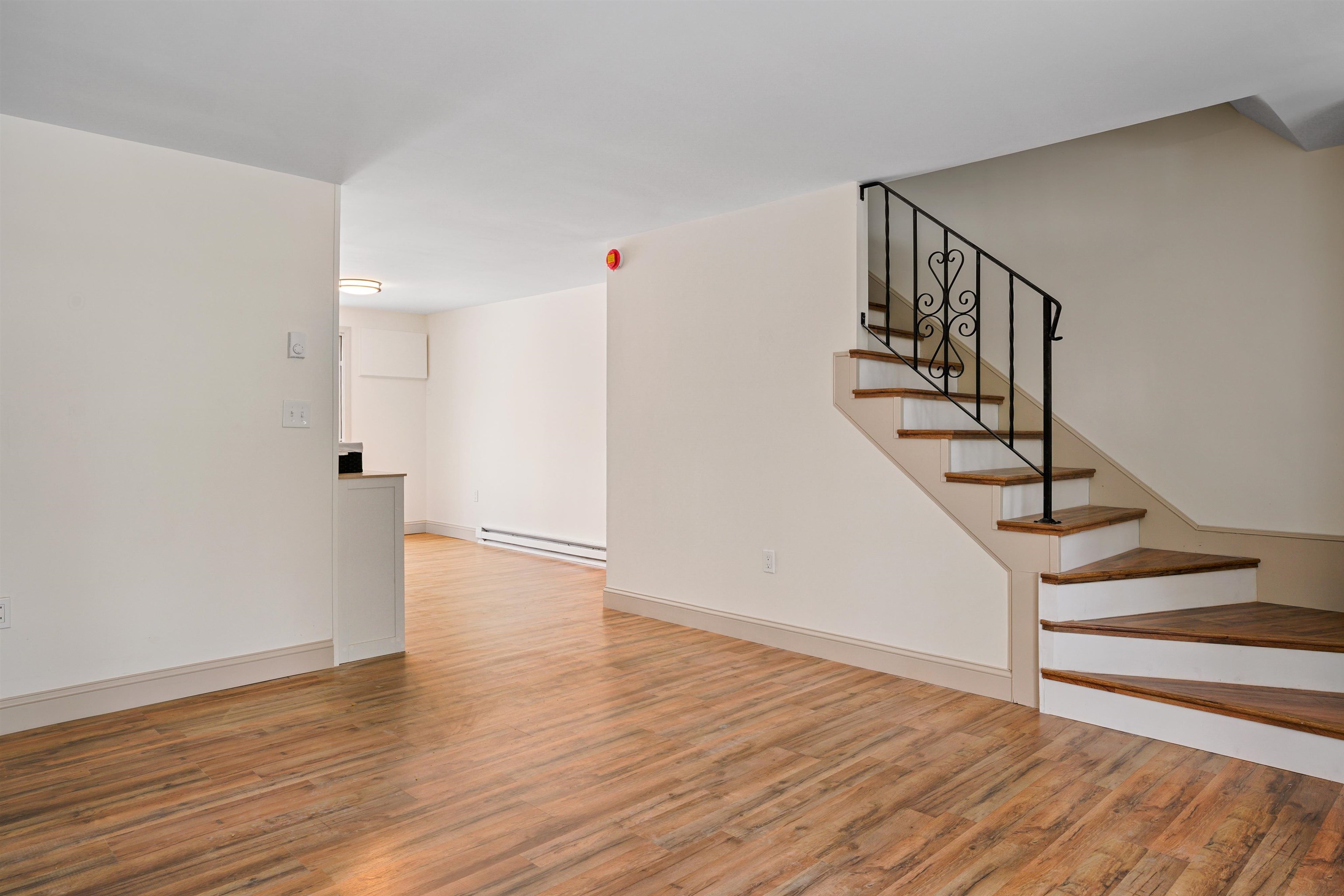 174 Fieldstone Drive Londonderry, NH 03053 - Photo 5 of 25